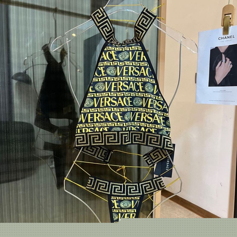 VERSACE